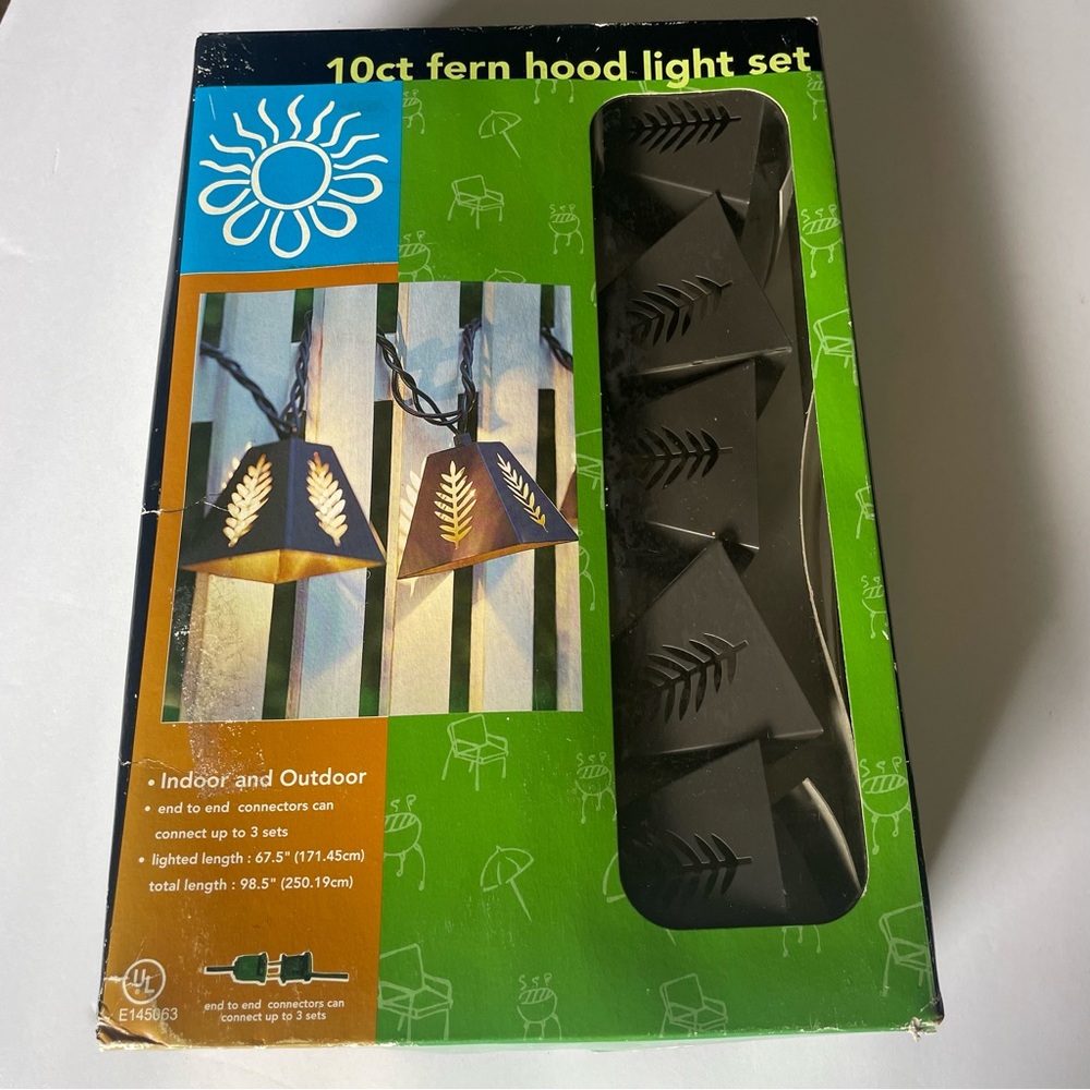 2002 Indoor -Outdoor 10 ct. Fern hood light set. End to end connector. 98.5” L